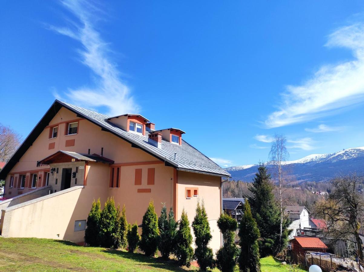 Willa Mona Bed & Breakfast Szklarska Poreba Ngoại thất bức ảnh